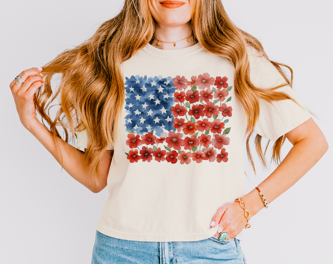 Comfort Colors Boxy Crop USA Floral Bow Tee / Memorial Day