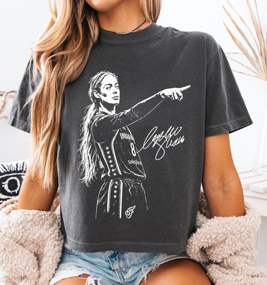 Comfort Colors Boxy Crop Sophie Cunningham Pointing Halftone Shirt