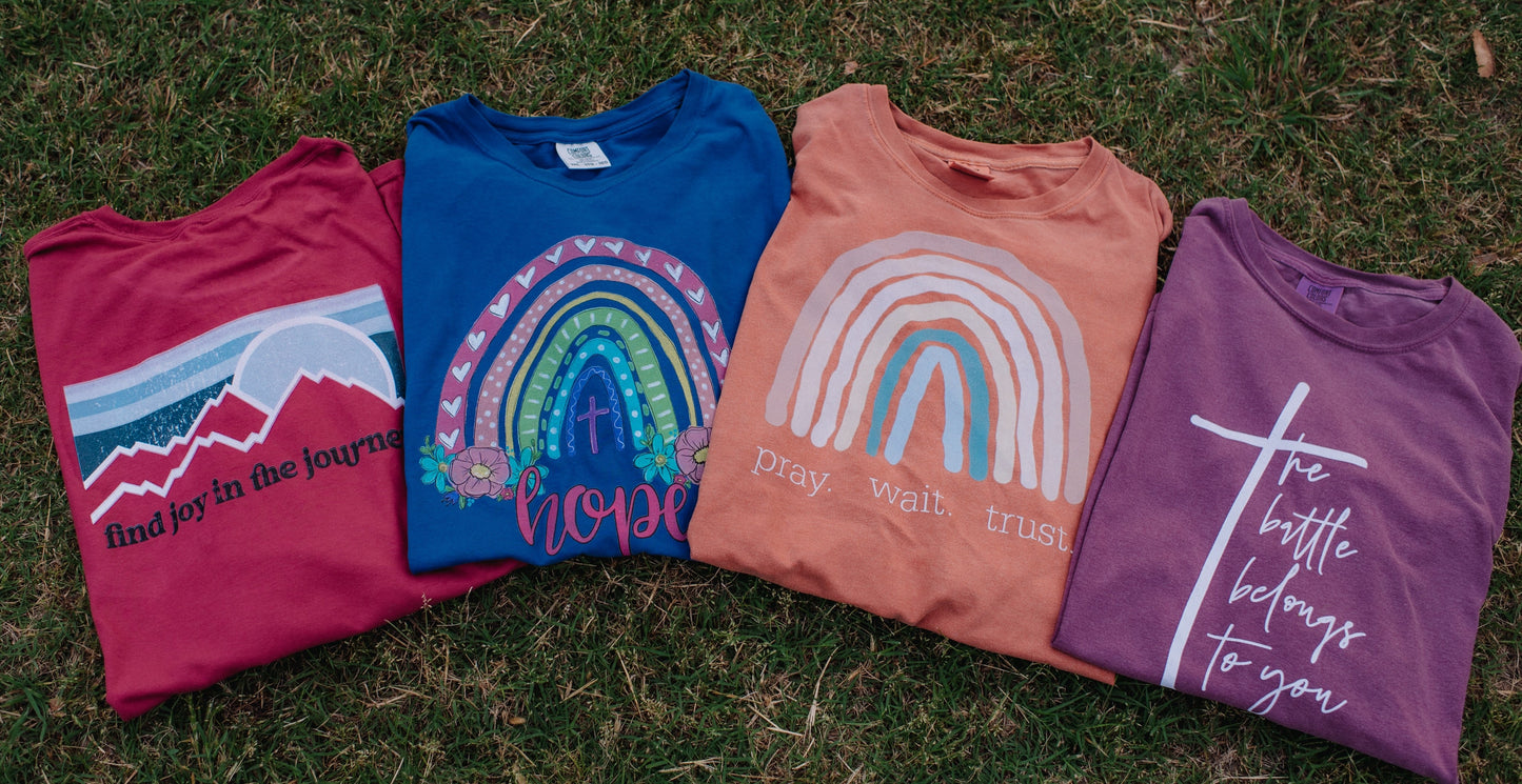 Find Joy In the Journey Pocket Tee